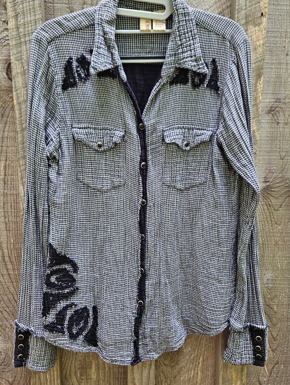 BKE Womens Large 100% Cotton Button Up Distressed Long Sleeve Shirt Western